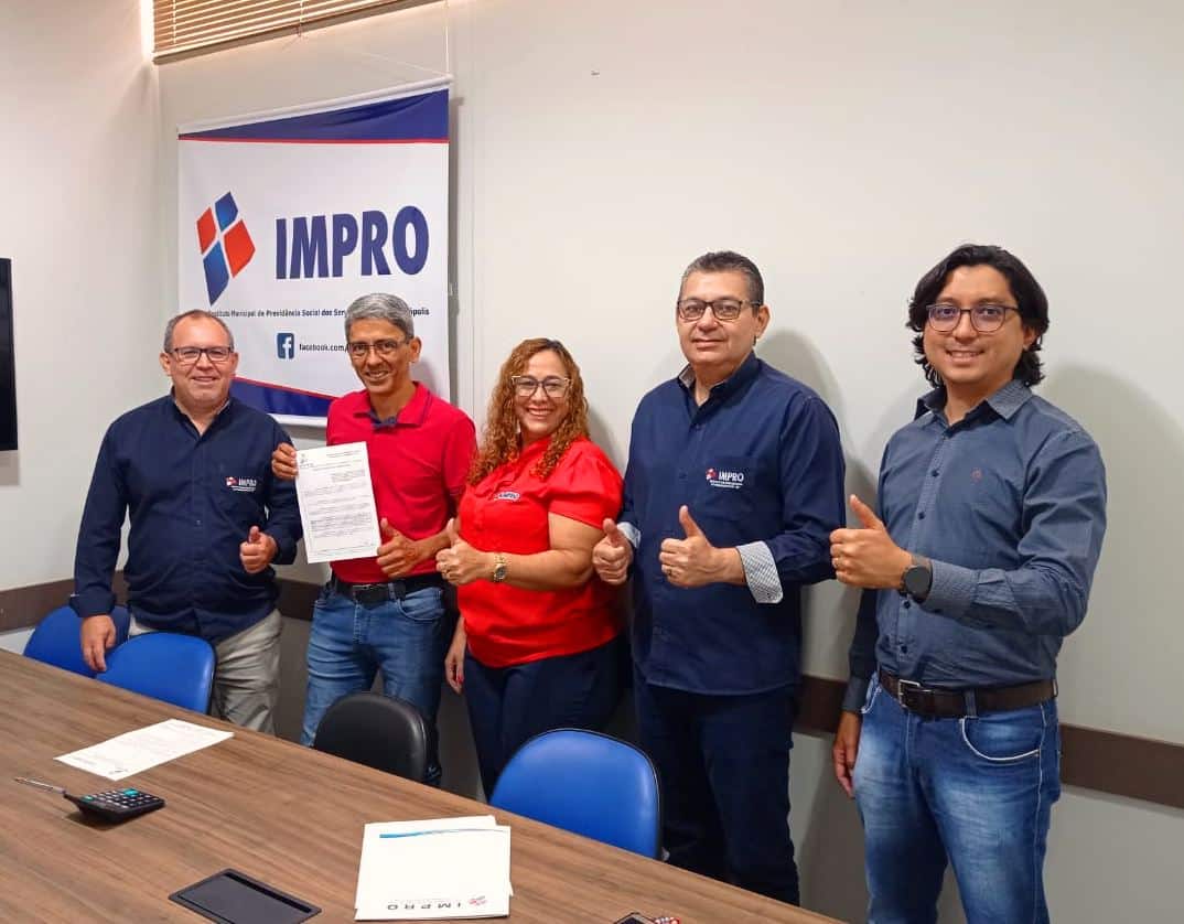 Servidor com quase 40 anos de serviço agora joga no time IMPRO