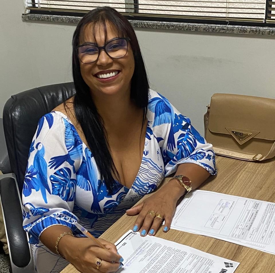 IMPRO promove aposentadoria da professora Adriana Nascimento