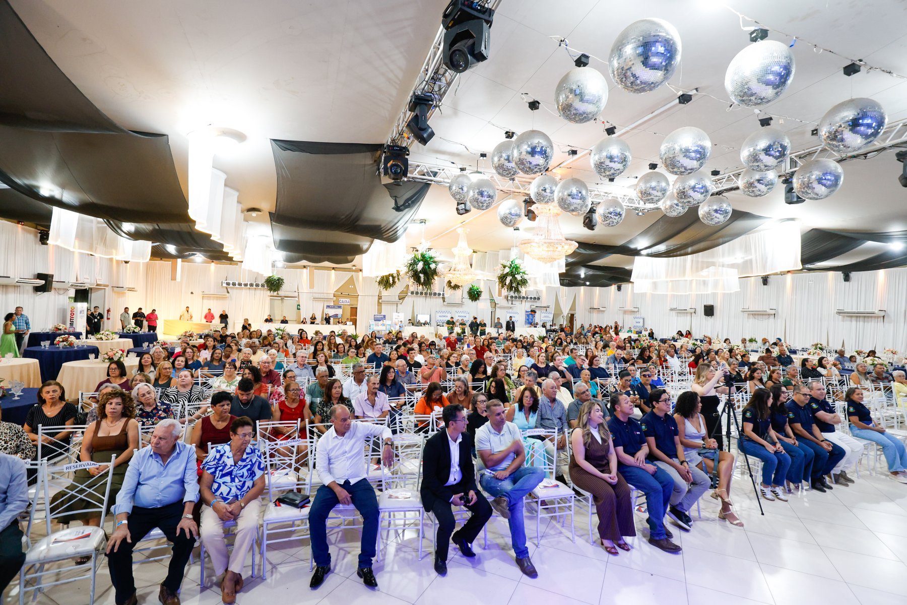 IMPRO reúne centenas de servidores em tarde histórica de serviços, cidadania e valorização